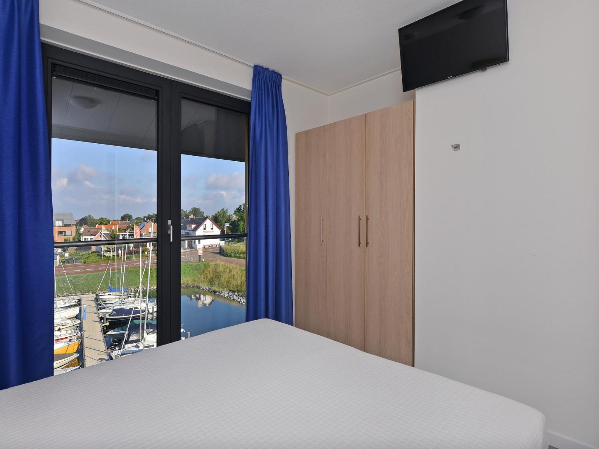 Waterlodge Blue Lagoon On A Jetty For 4 People Kamperland Exterior photo